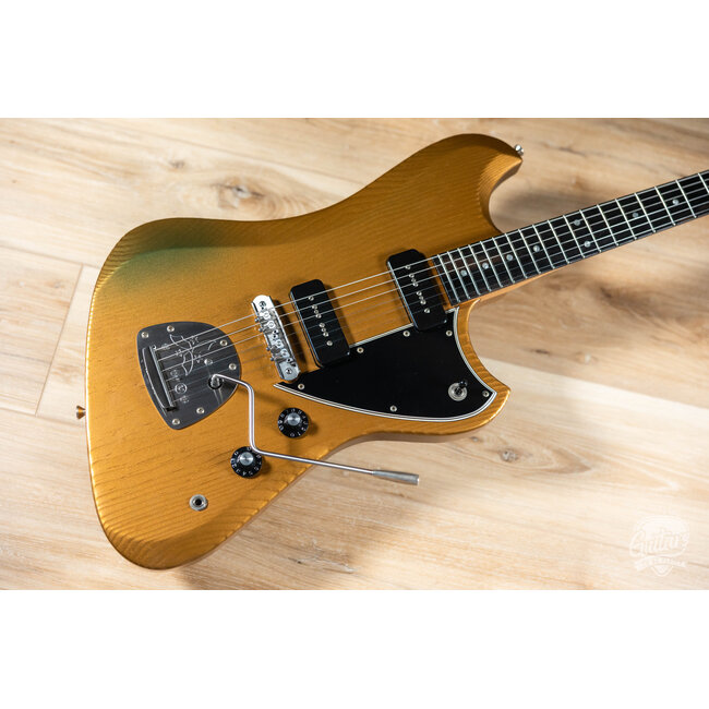 Novo Custom Voltur J w/ Ebony Fretboard & Fralin P-90s – Gold Top Gold