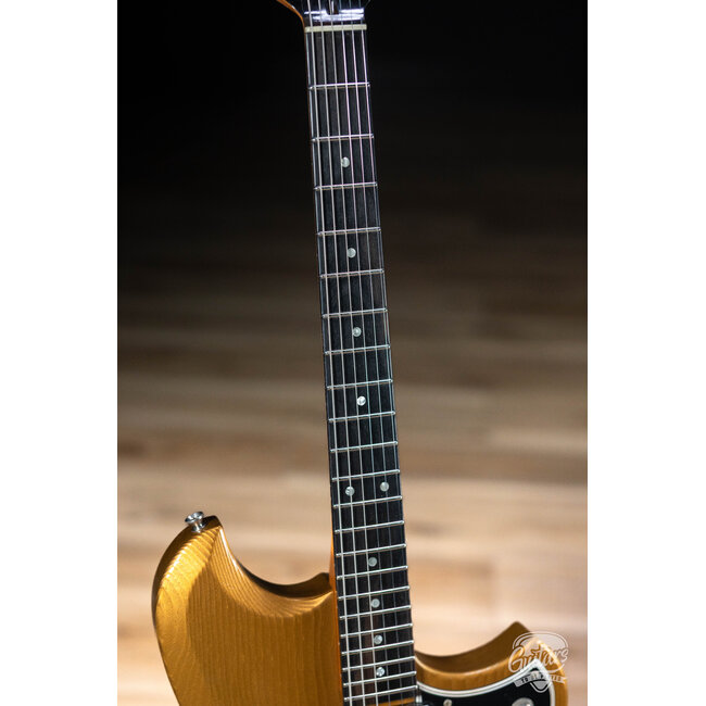 Novo Custom Voltur J w/ Ebony Fretboard & Fralin P-90s – Gold Top Gold
