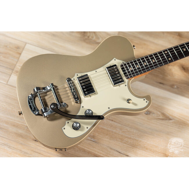 Veritas Portlander Bigsby w/ BearCats, Roasted Maple & RW Neck – Shoreline Gold