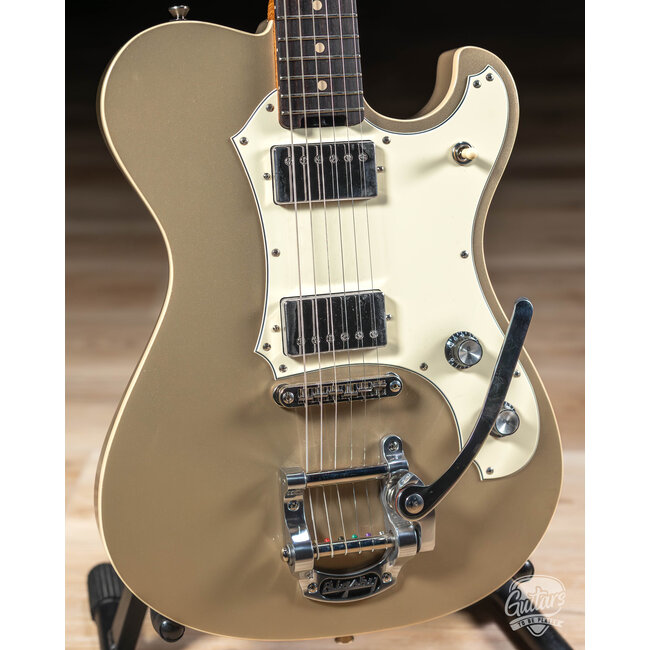 Veritas Portlander Bigsby w/ BearCats, Roasted Maple & RW Neck – Shoreline Gold