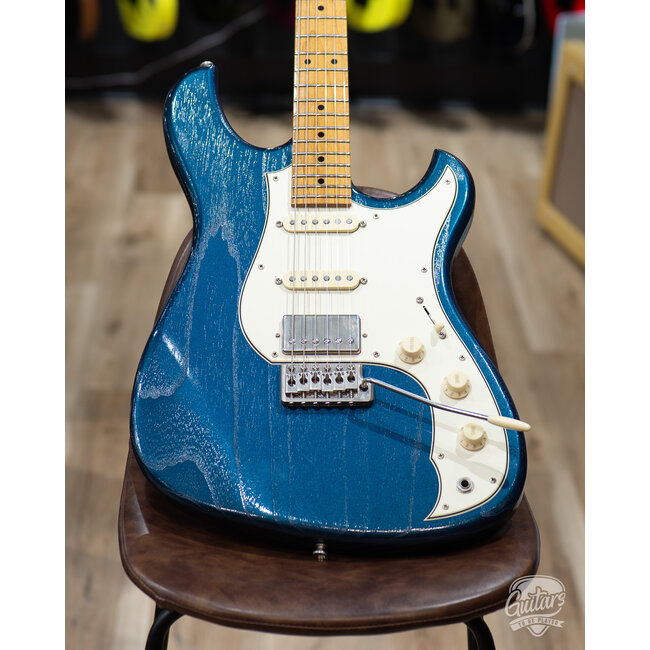 Novo Custom Idris HSS w/ Maple Neck - Lake Como Blue