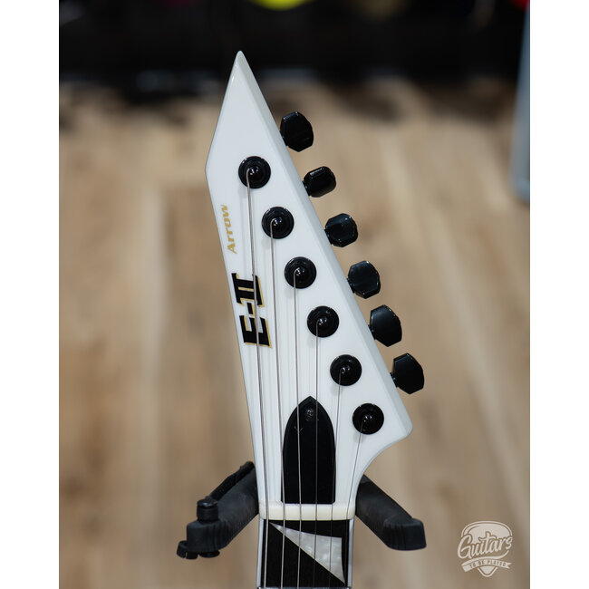 ESP E-II Arrow NT EMG Electric Guitar w/ Case – Snow White (B-stock)