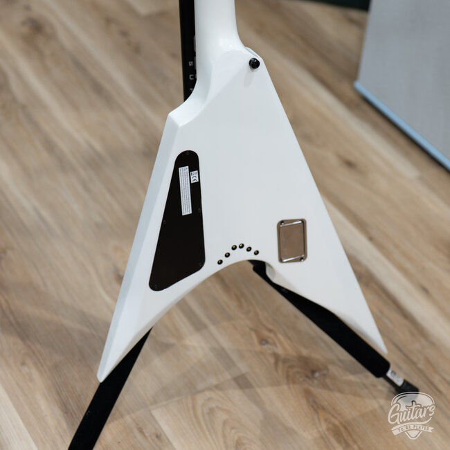 ESP E-II Arrow NT EMG Electric Guitar w/ Case – Snow White (B-stock)