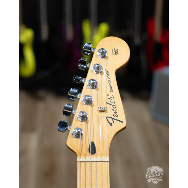 2009 Fender MIM HSS Standard Strat w/ Case - Candy Apple Red