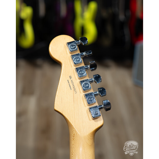 2009 Fender MIM HSS Standard Strat w/ Case - Candy Apple Red