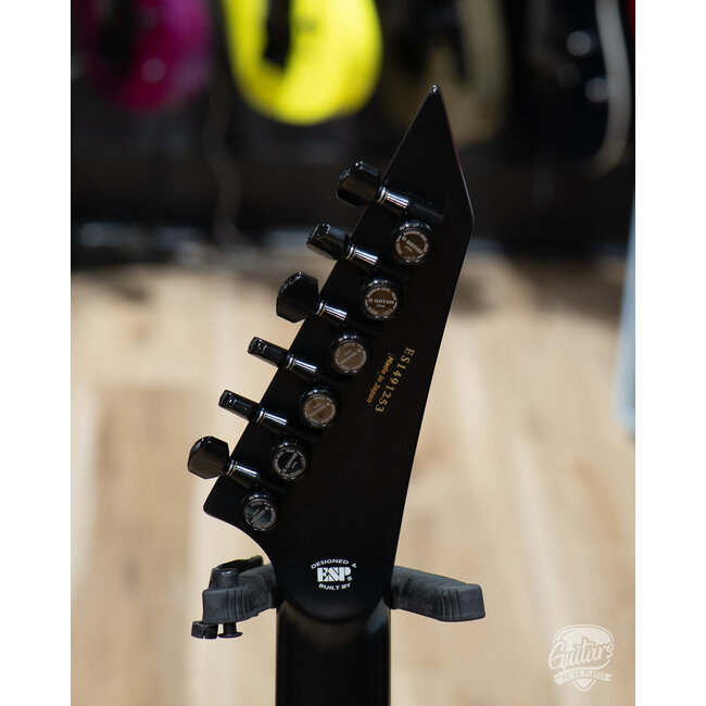 ESP E-II Arrow Floyd Rose EMG Guitar w/ Case – Black (B-stock)
