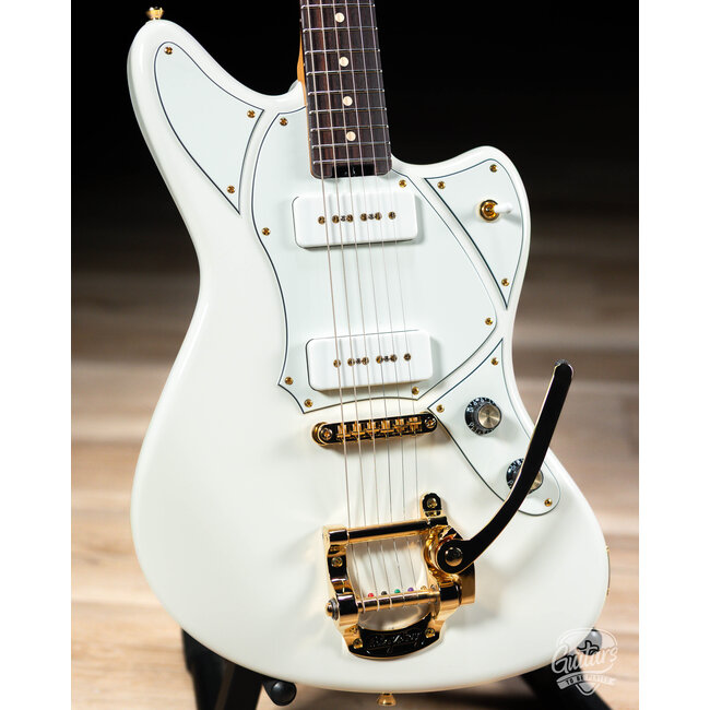 Veritas Riverton Bigsby Guitar w/ P-90s, Roasted Maple & RW Neck – Olympic White
