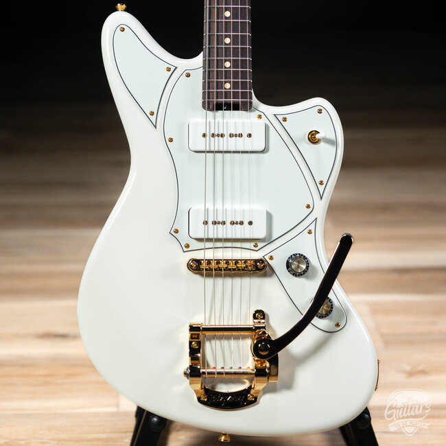 Veritas Riverton Bigsby Guitar w/ P-90s, Roasted Maple & RW Neck – Olympic White