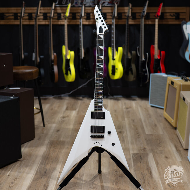 ESP E-II Arrow NT EMG Electric Guitar w/ Case – Snow White (B-stock)