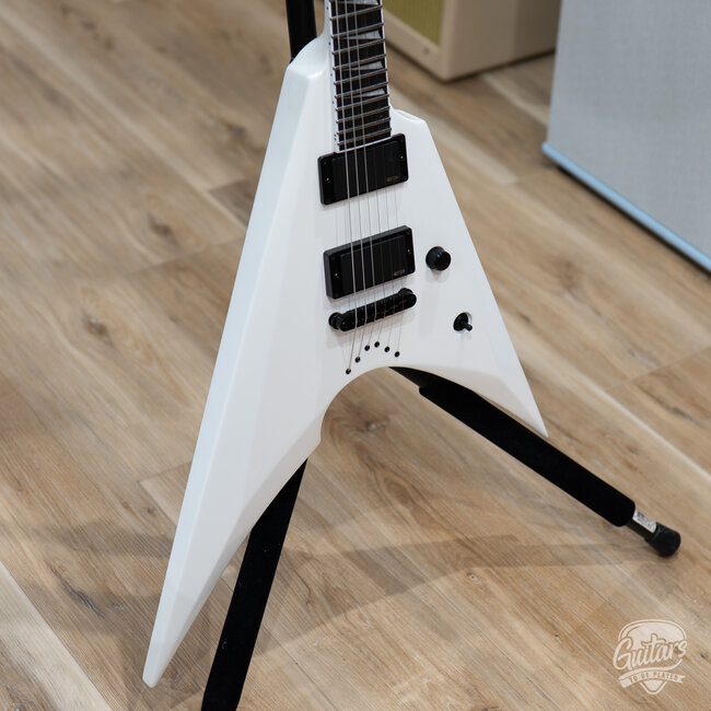 ESP E-II Arrow NT EMG Electric Guitar w/ Case – Snow White (B-stock)