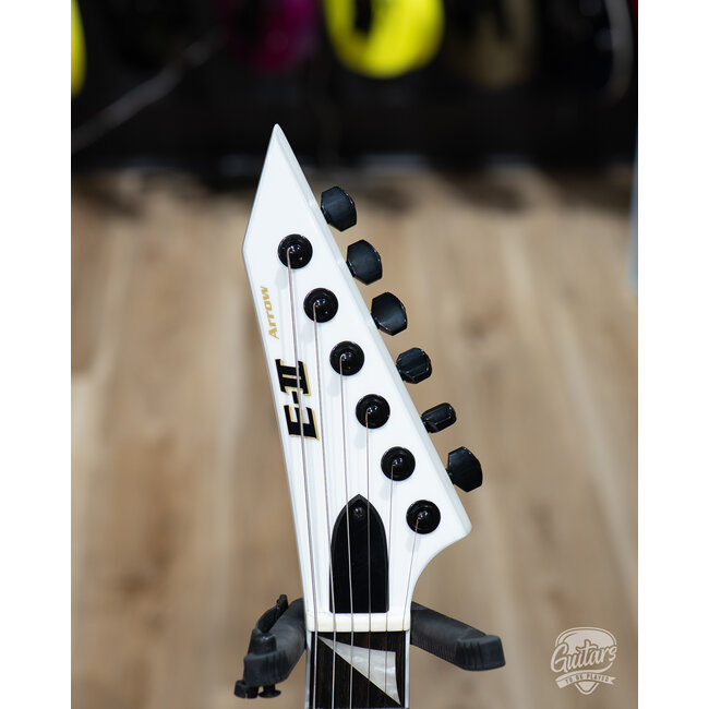 ESP E-II Arrow NT EMG Electric Guitar w/ Case – Snow White (B-stock)