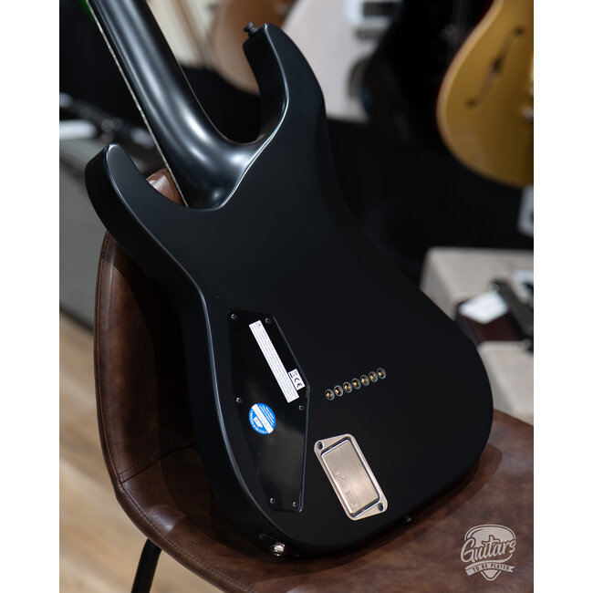 ESP E-II Horizon NT-7B Hipshot 7-String Baritone w/ Case – Black Satin (B-stock)