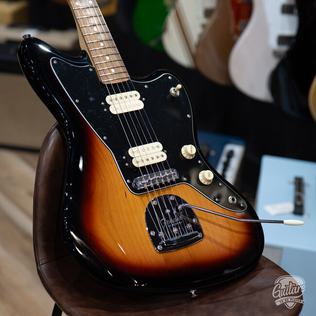2022 Fender Player Jazzmaster HH w/ Gigbag – 3-Color Sunburst