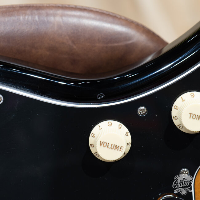 2022 Fender Player Jazzmaster HH w/ Gigbag – 3-Color Sunburst