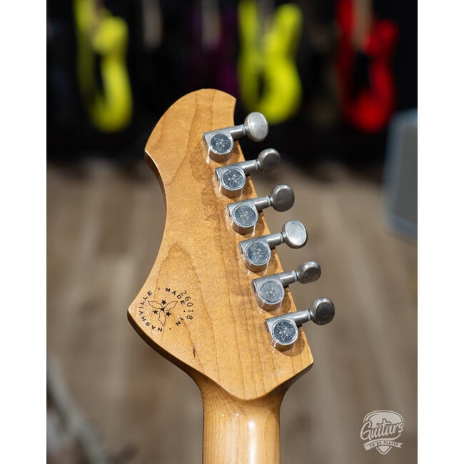 Novo Custom Miris J Semi-Hollow w/ Fralin Hum-Cancelling P-90s – Starry Night