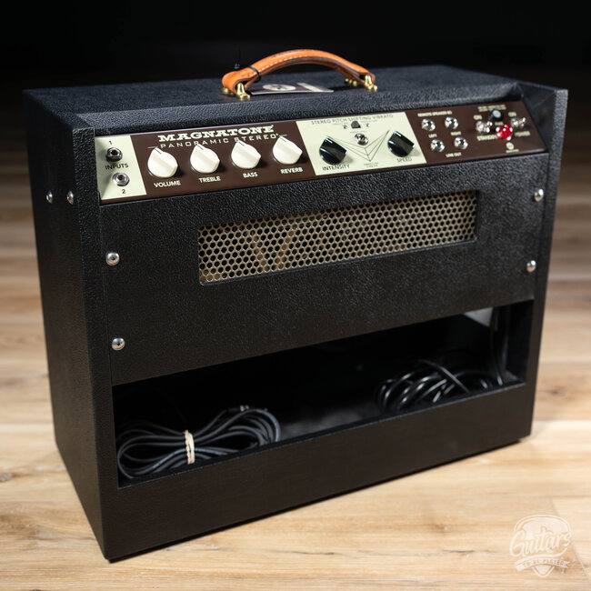 Magnatone Panoramic Stereo 12+12W Vibrato 2x10” Combo Amp – Black w/ Black Grill