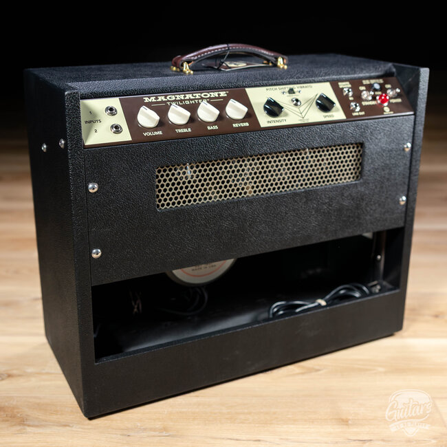 Magnatone Twilighter 22W Reverb/Vibrato 1x12” Combo Amp – Black w/ Black Grill