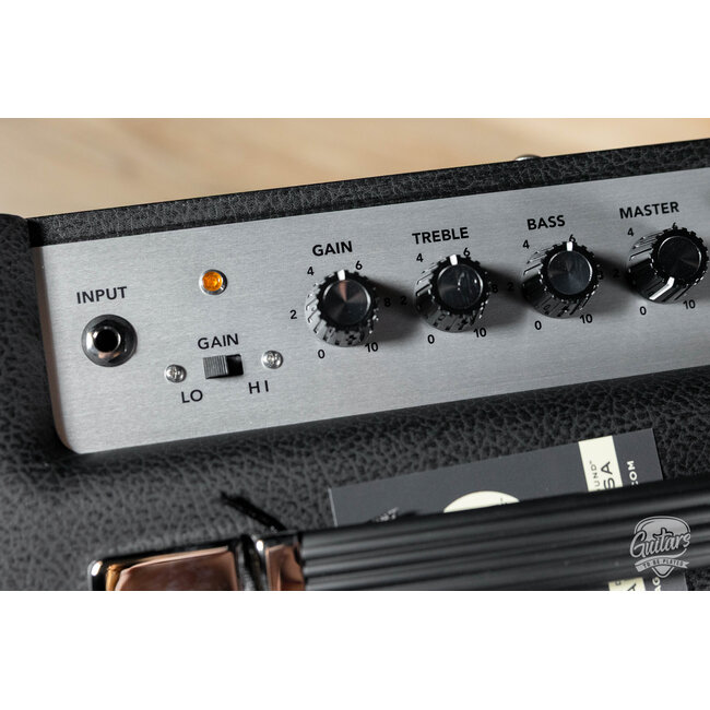 Magnatone Baby M-80 12-Watt Tube 1x10" Combo Amp w/ Cover