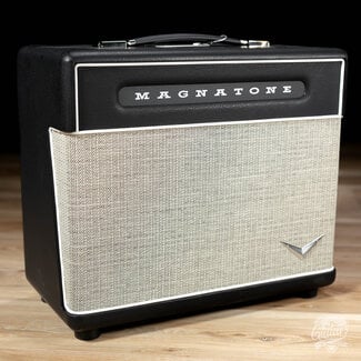 Magnatone Amplification Magnatone Baby M-80 1x10" 16-ohm 65W Extension Cab w/ Cover