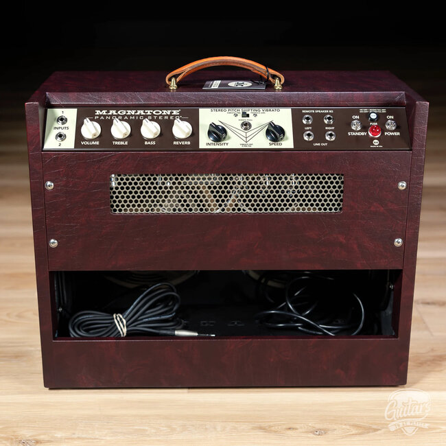 Magnatone Panoramic Stereo 12+12W Vibrato 2x10” Combo Amp – Wine Buggy Whip*