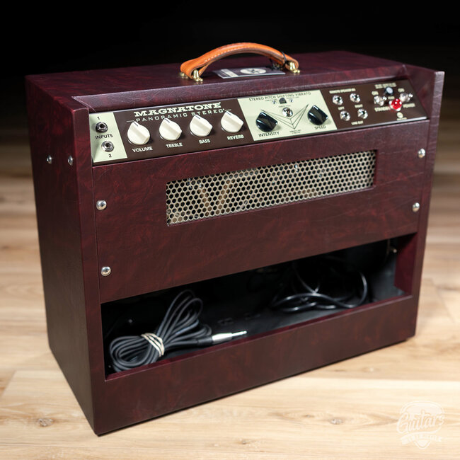 Magnatone Panoramic Stereo 12+12W Vibrato 2x10” Combo Amp – Wine Buggy Whip*
