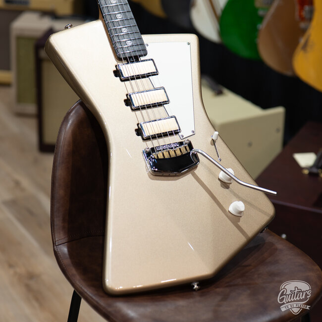 2021 Ernie Ball Music Man St. Vincent Goldie w/ Case – Cashmere