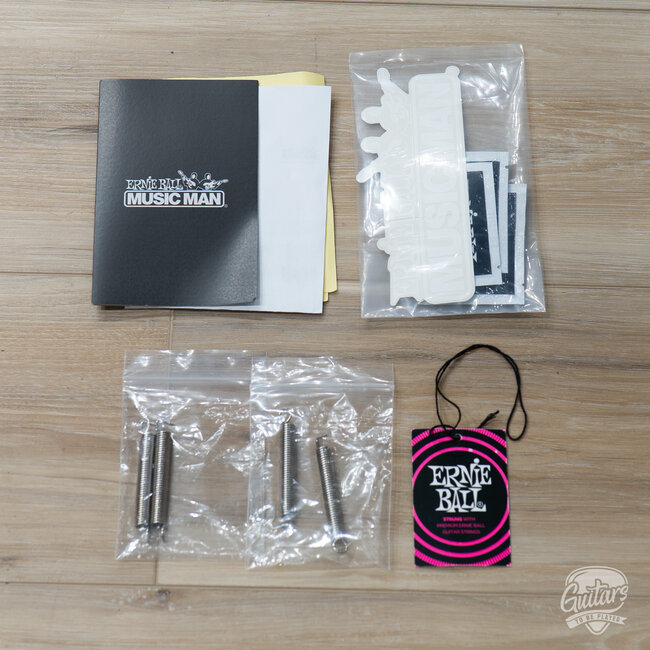 2021 Ernie Ball Music Man St. Vincent Goldie w/ Case – Cashmere