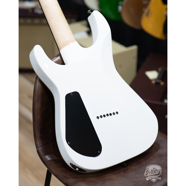 Used Jackson SL7A 7 String Hard Tail w/ Gigbag– Unicorn White