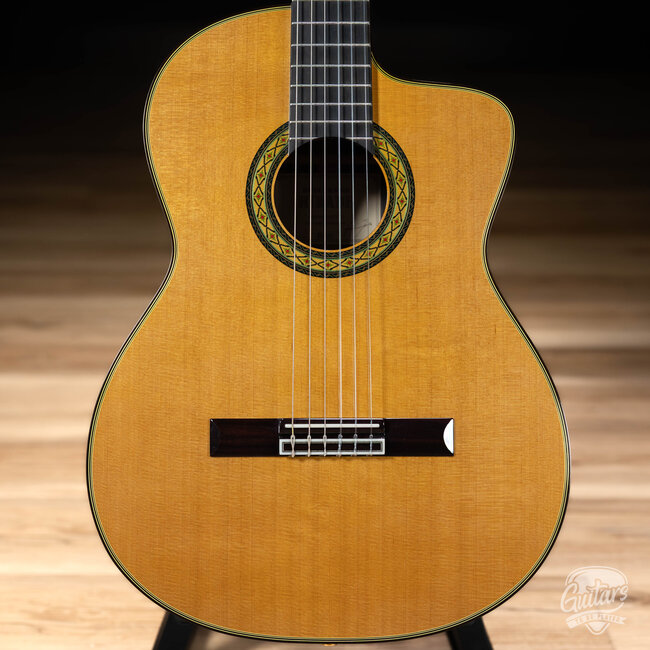 Takamine EH5C / TH5C Hirade Cutaway Nylon String Guitar w/ Case