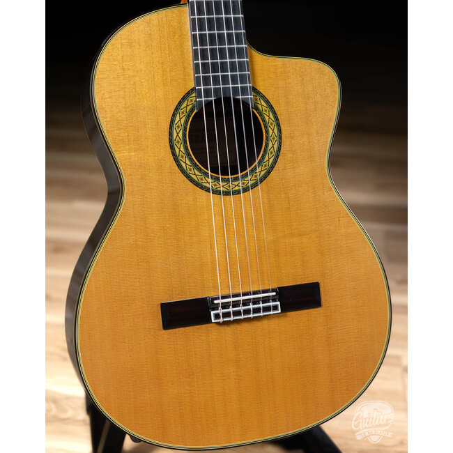 Takamine EH5C / TH5C Hirade Cutaway Nylon String Guitar w/ Case
