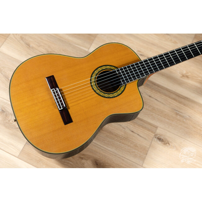 Takamine EH5C / TH5C Hirade Cutaway Nylon String Guitar w/ Case