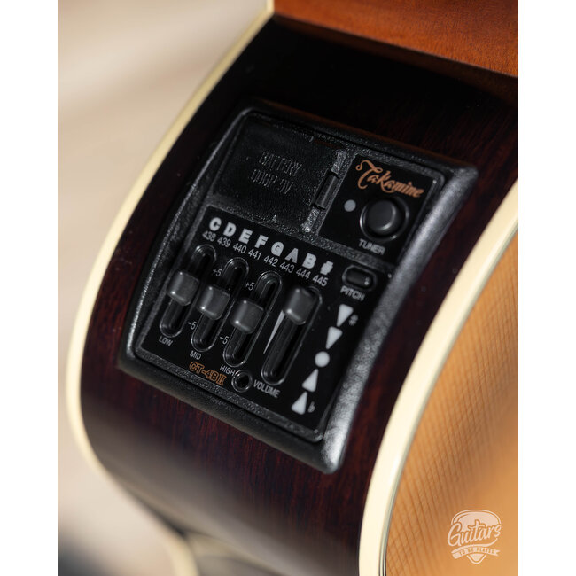 Takamine EF400SC TT 12-String Dreadnought Cutaway Guitar w/ Case – Natural