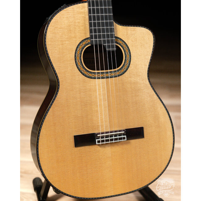 Takamine DH90 / TH90 Hirade Classical Cutaway Nylon String Guitar w/ Case