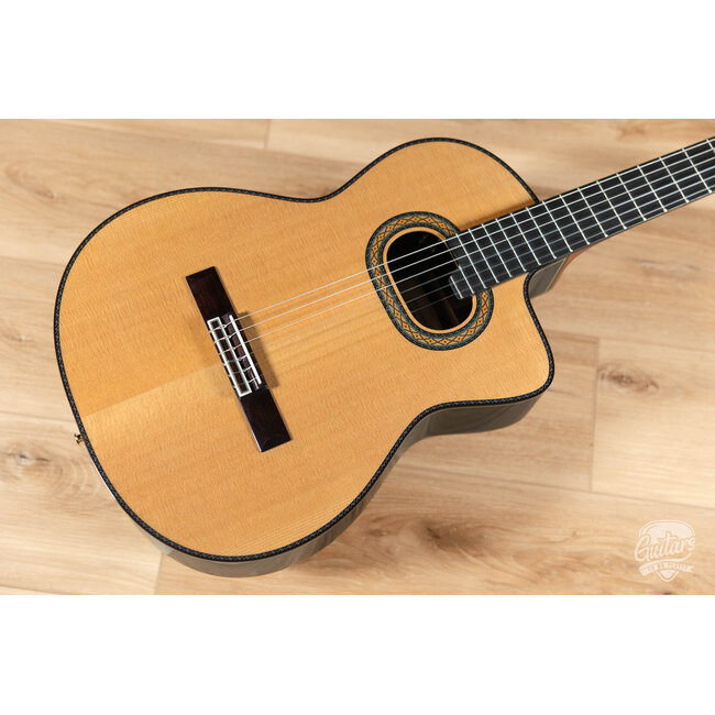 Takamine DH90 / TH90 Hirade Classical Cutaway Nylon String Guitar w/ Case