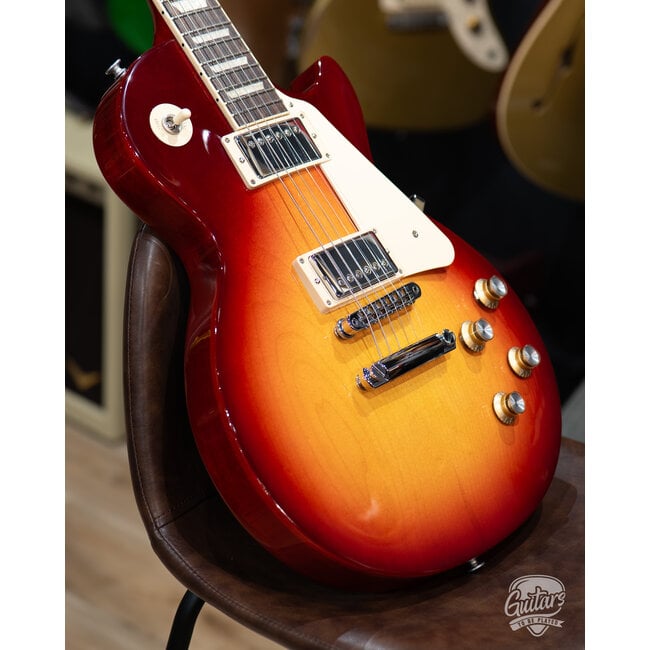 2025 Gibson Les Paul Studio w/ Case – Cherry Sunburst