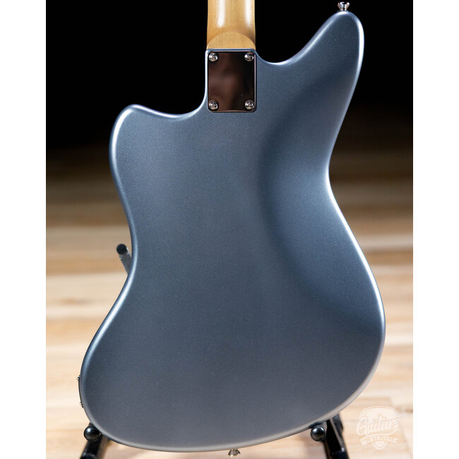 Veritas Riverton Bigsby Guitar w/ Ebony Fretboard & Bearcats – Gray