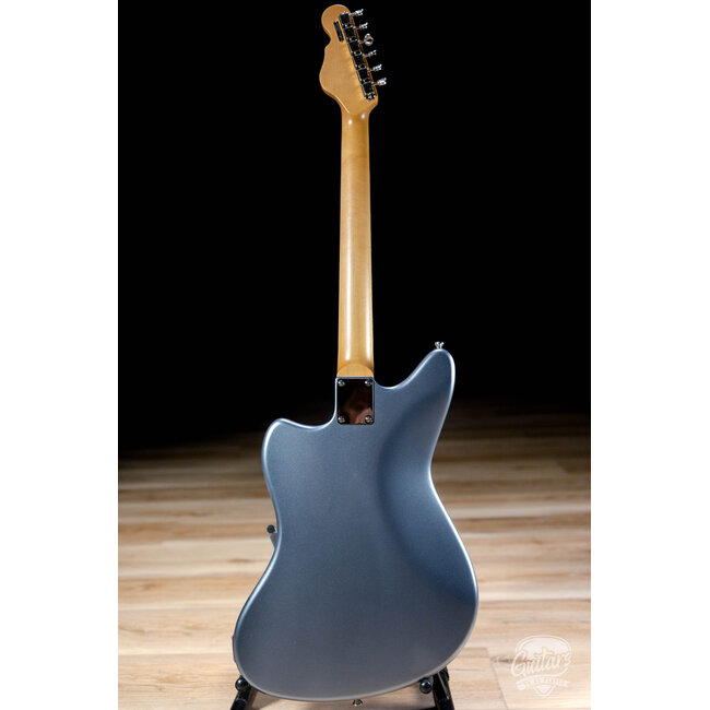 Veritas Riverton Bigsby Guitar w/ Ebony Fretboard & Bearcats – Gray