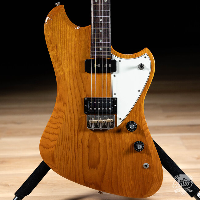 Novo Custom Voltur V2 Staple P-90/Humbucker Guitar – Amber