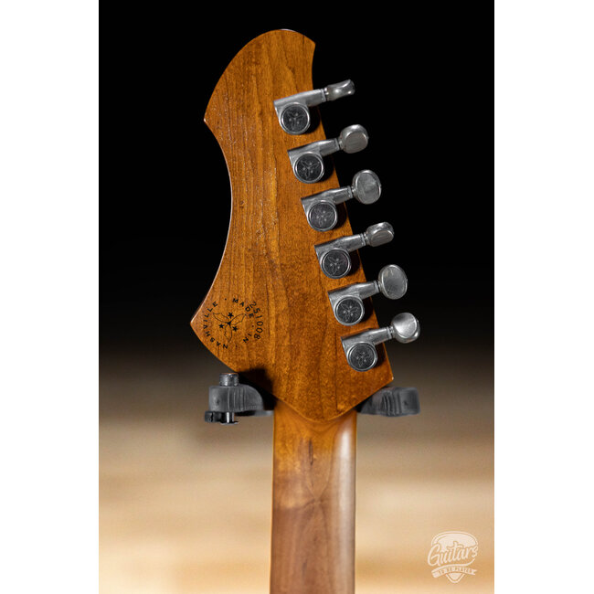 Novo Custom Voltur V2 Staple P-90/Humbucker Guitar – Amber