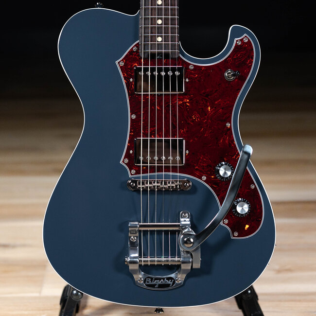 Veritas Portlander Bigsby w/ BearCats, Roasted Maple & RW Neck – Land Rover Blue