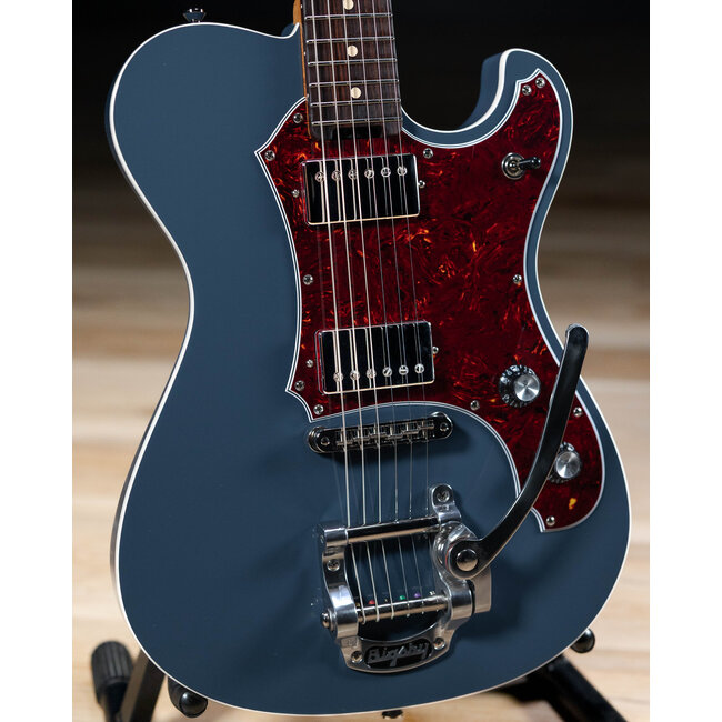 Veritas Portlander Bigsby w/ BearCats, Roasted Maple & RW Neck – Land Rover Blue