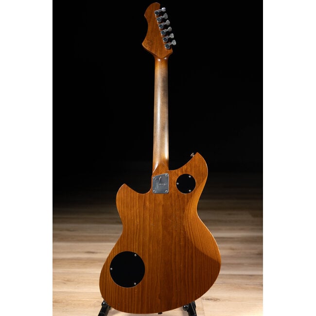 Novo Dealer Limited Chambered Serus H2 Guitar – Amber