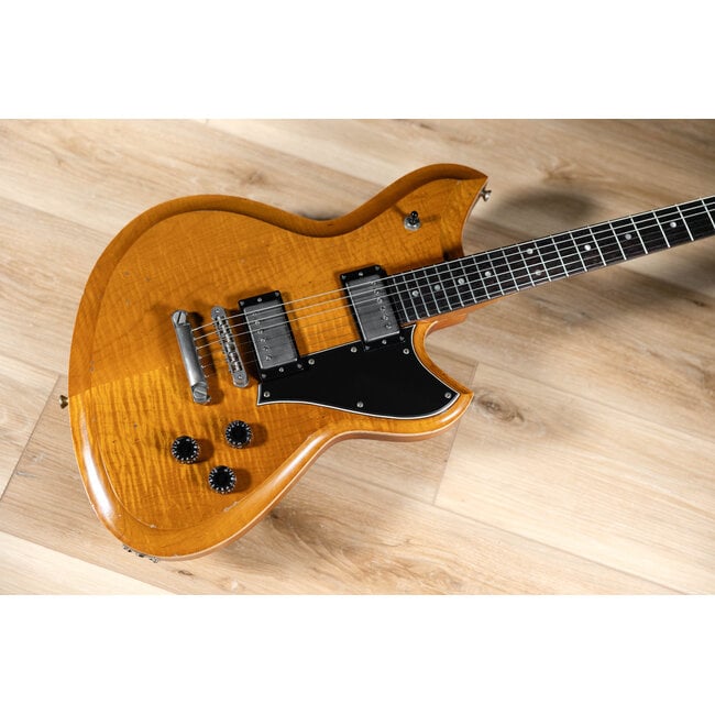 Novo Dealer Limited Chambered Serus H2 Guitar – Amber