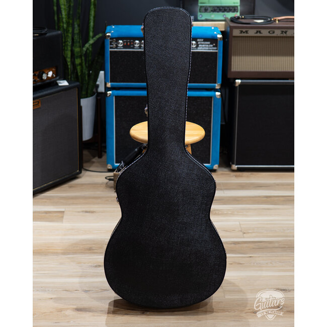 2023 Martin 000-18 Modern Deluxe Acoustic Guitar w/ Case – Natural