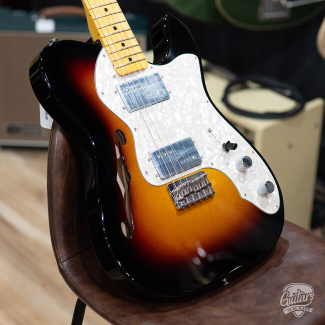Fender American Vintage 1972 Telecaster Thinline w/ Case – 3-Color Sunburst