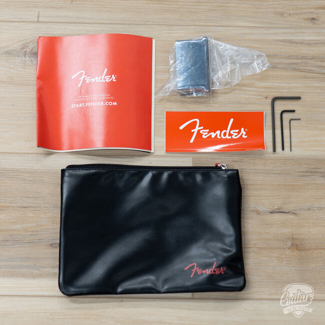 Fender American Vintage 1972 Telecaster Thinline w/ Case – 3-Color Sunburst