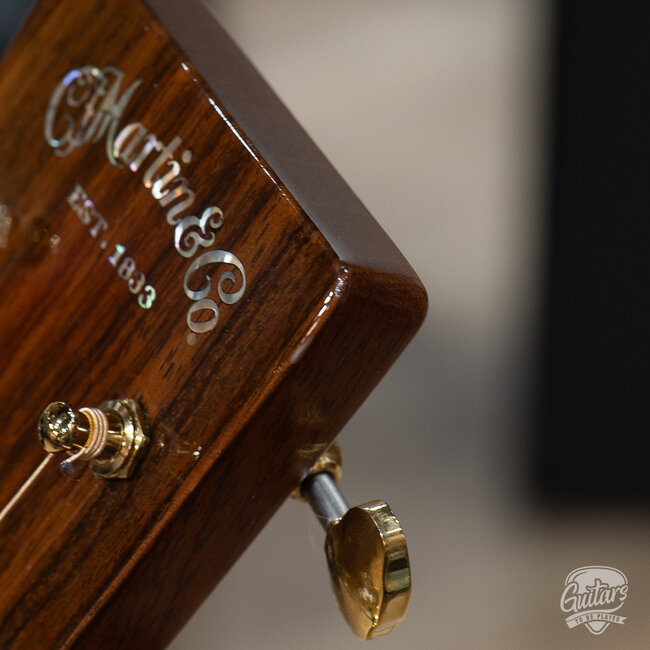 2023 Martin 000-18 Modern Deluxe Acoustic Guitar w/ Case – Natural