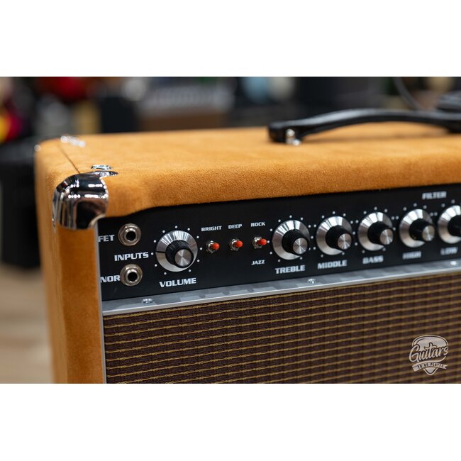 Amplified Nation Six String Sustain 50W Head – Golden Brown Suede