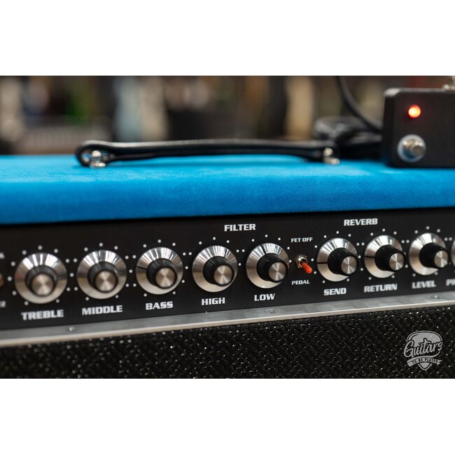 Amplified Nation Six String Sustain 100W Head & 112 EVM12L Cab – Turquoise Suede