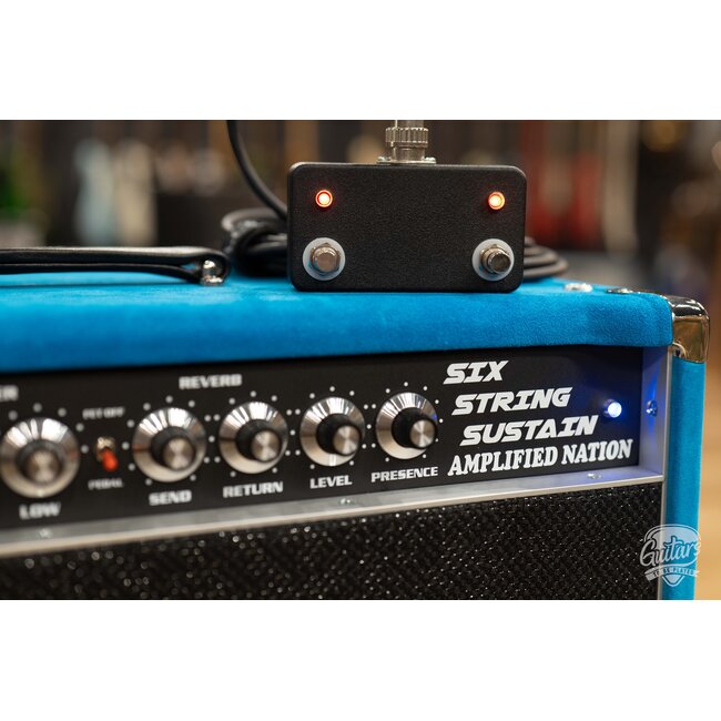 Amplified Nation Six String Sustain 100W Head & 112 EVM12L Cab – Turquoise Suede
